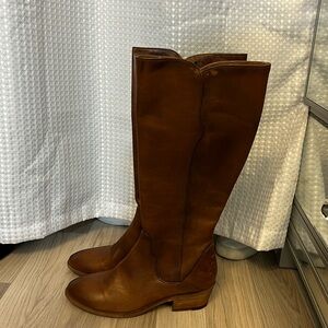 Frye boots in good condition.